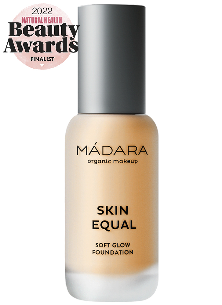 Mádara Skin Equal Foundation 40 Sand