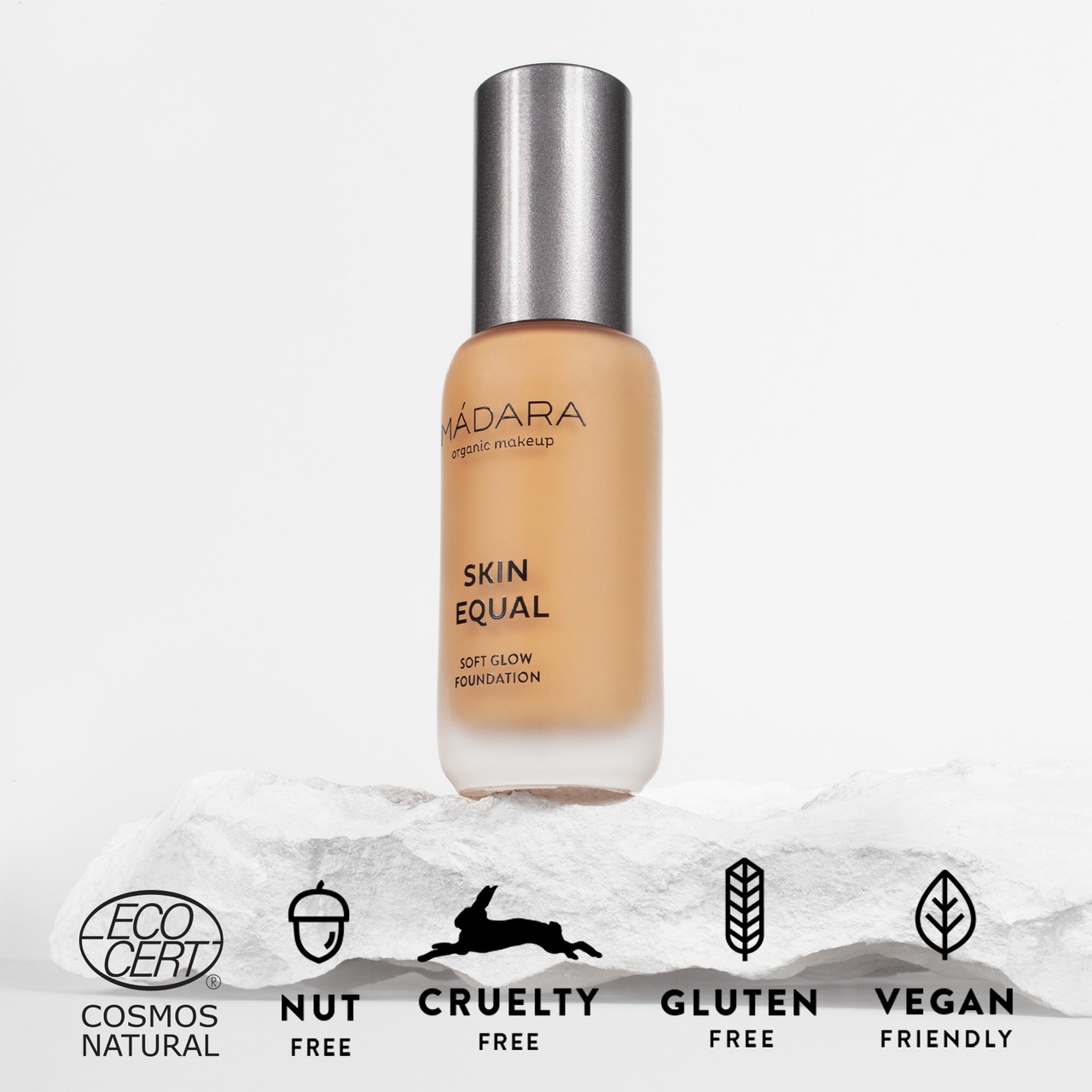 Mádara Skin Equal Foundation 50 Golden Sand