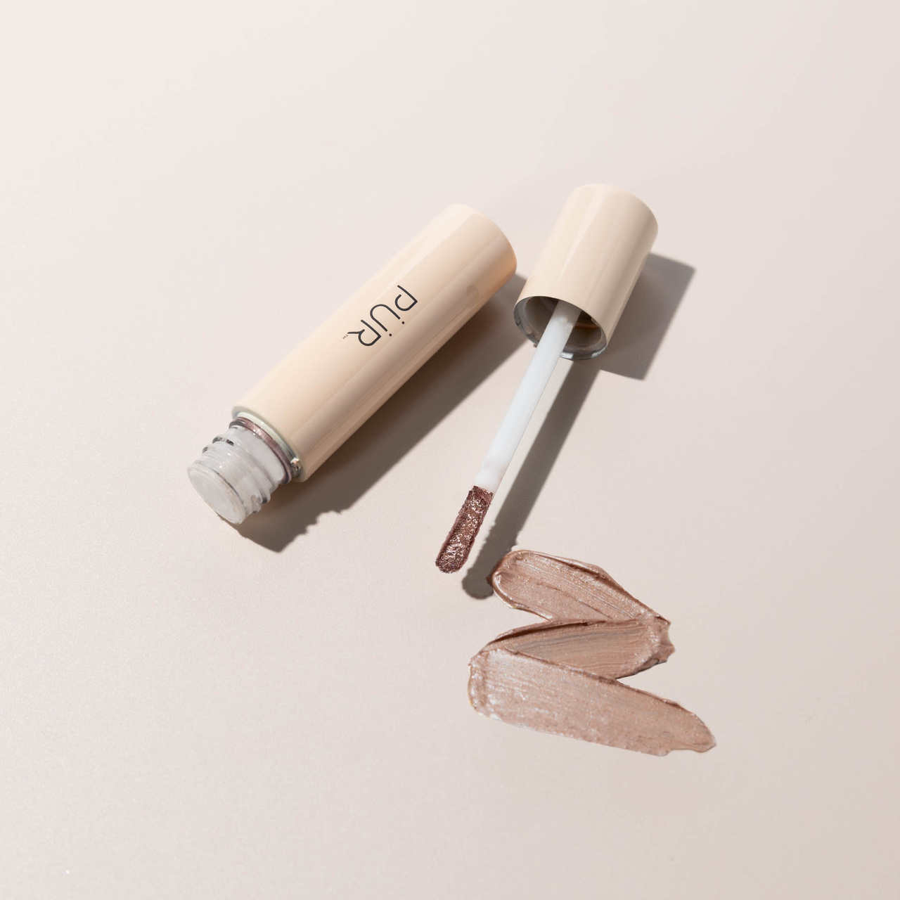 Pür On Point Tint Creamy Eyeshadow & Primer with Peptides Silk