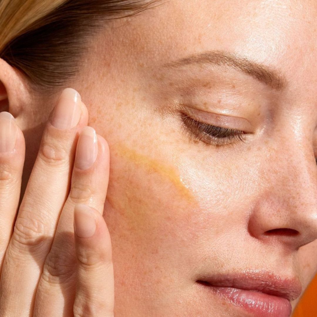 Mensblod i ansiktet – ny hudvårdstrend eller myt?