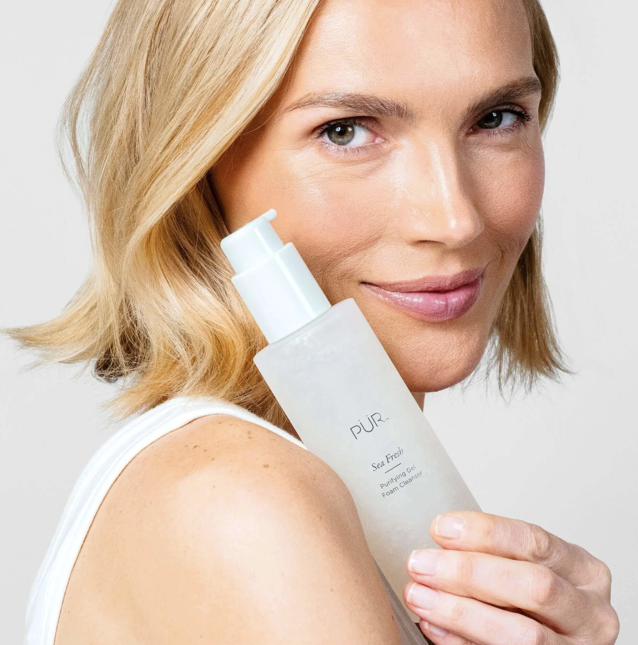 PUR Sea fresh purifying gel foam cleanser